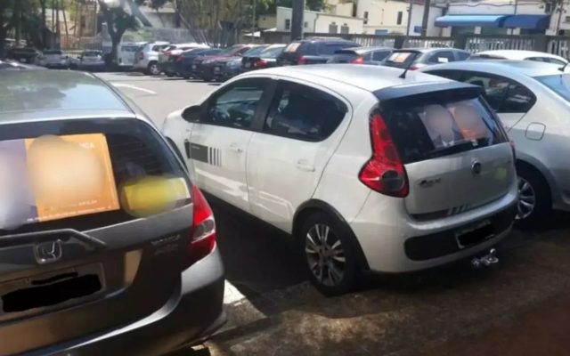 Carro com propaganda eleitoral